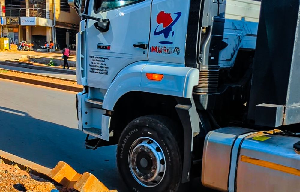 10-Tonne Trucks
